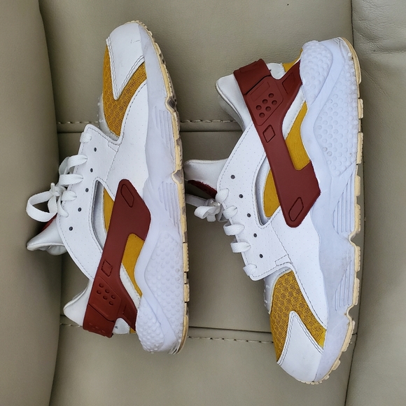 Custom Nike Huaraches - Picture 3 of 4